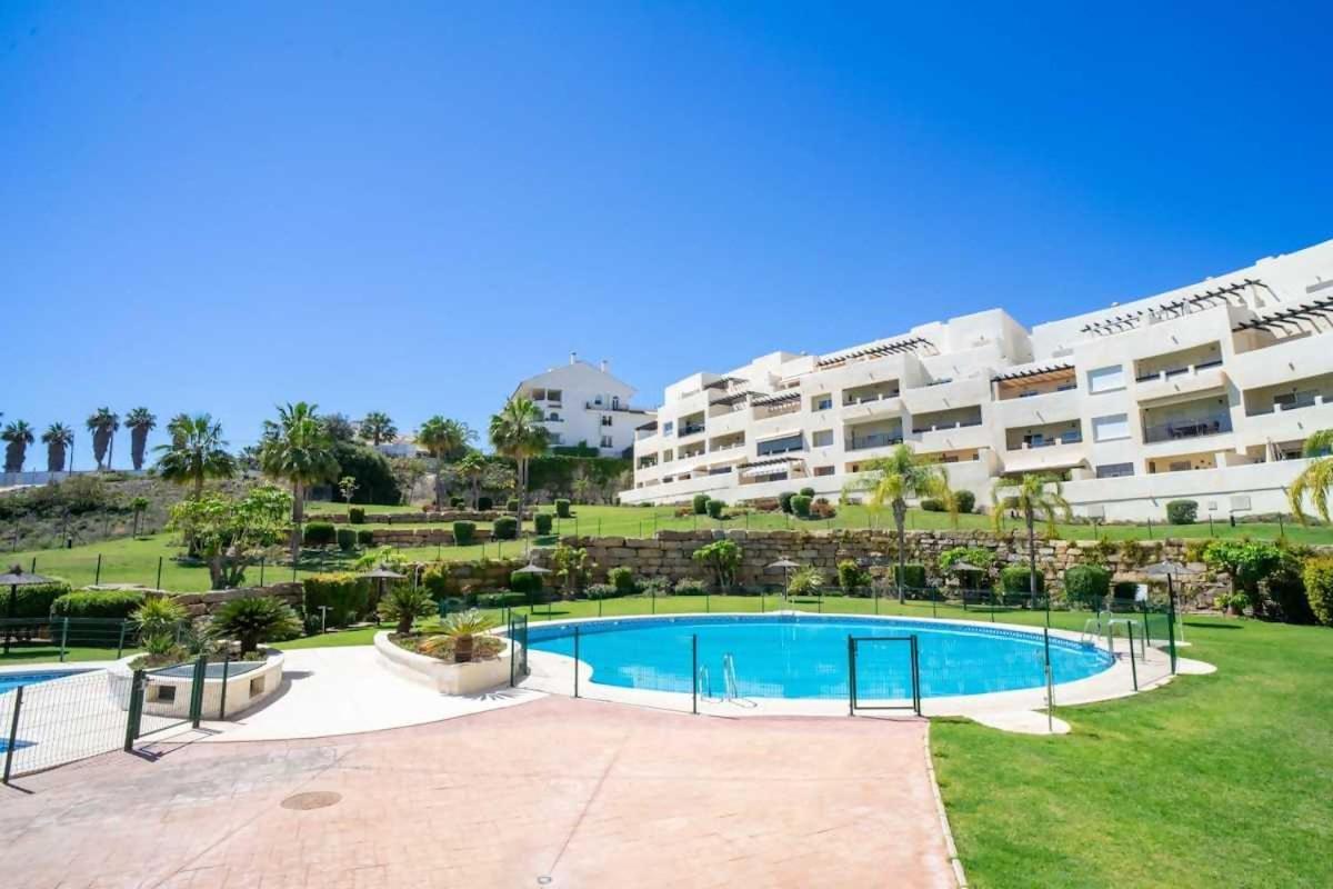Cyv Nice Apartment W A Pool Close To The Beach Benalmadena Exterior photo